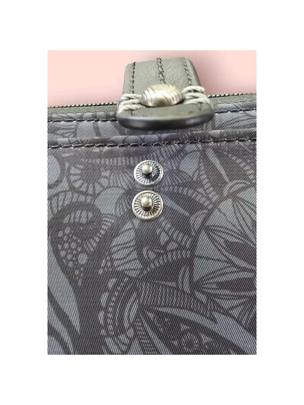 The Sak Sakroots Large Smartphone Crossbody Black-Tonal Spirit Desert PURSE - Picture 3 of 15